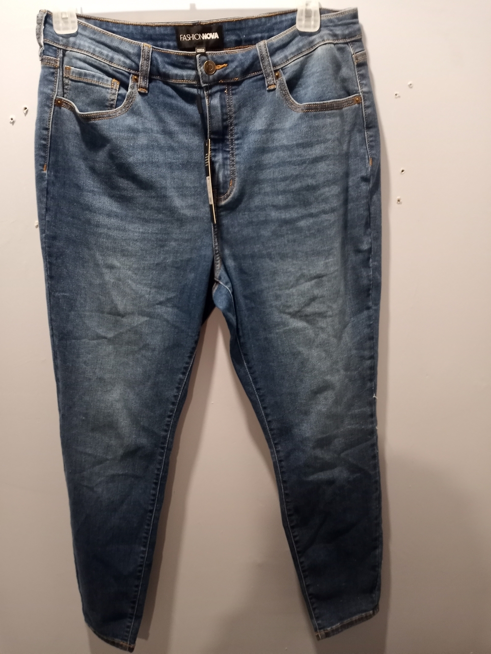 Fashion Nova Women's Medium Blue Skinny Jeans